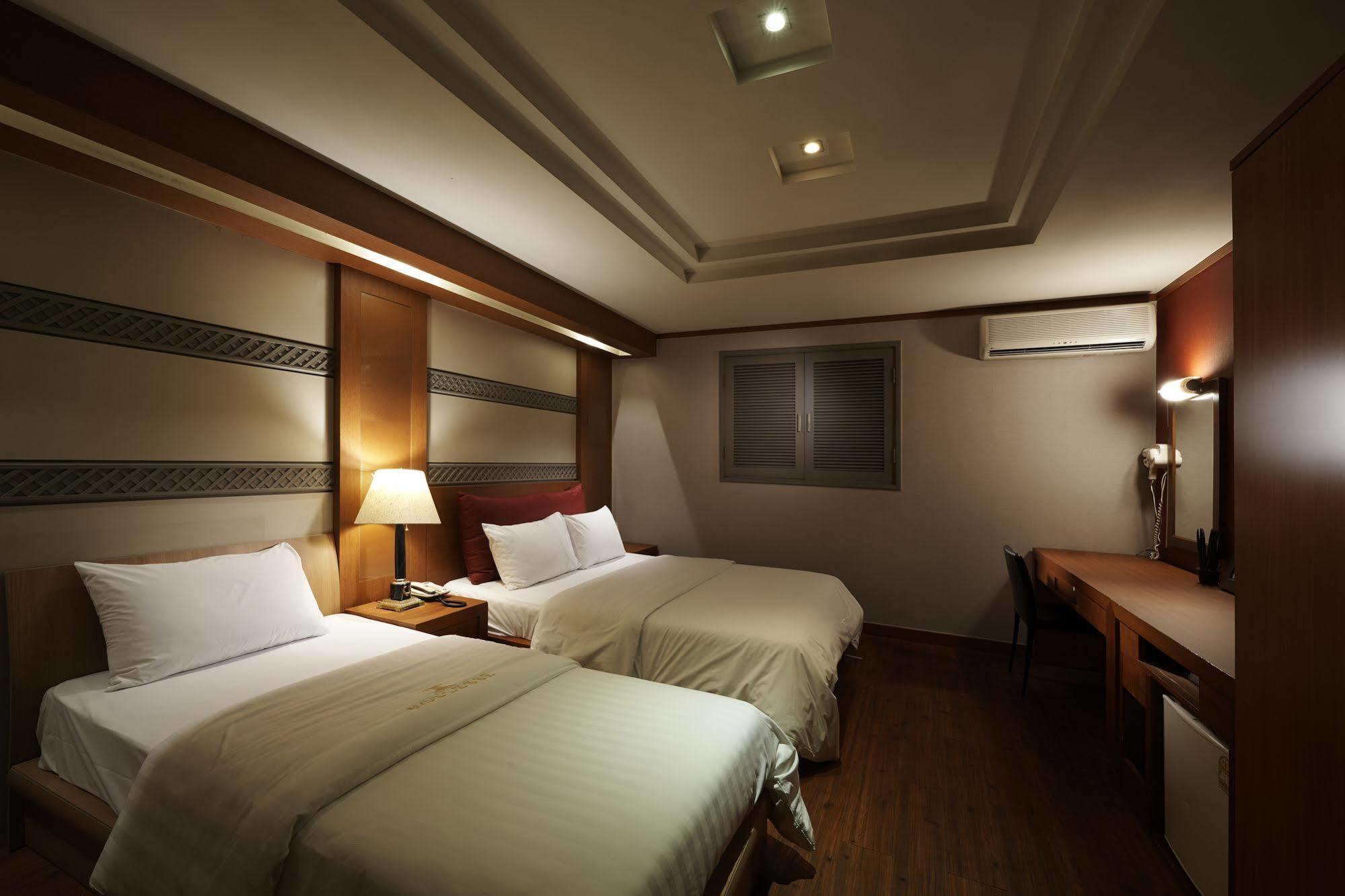 Hotel Noblesse, Yeoksam Seúl Exterior foto